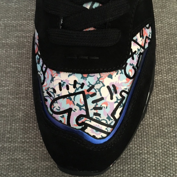 Coach Sneakers - Picture 3 of 8